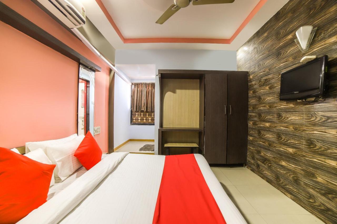 Oyo 69877 Hotel Sarthi Residency Ahmedabad Luaran gambar