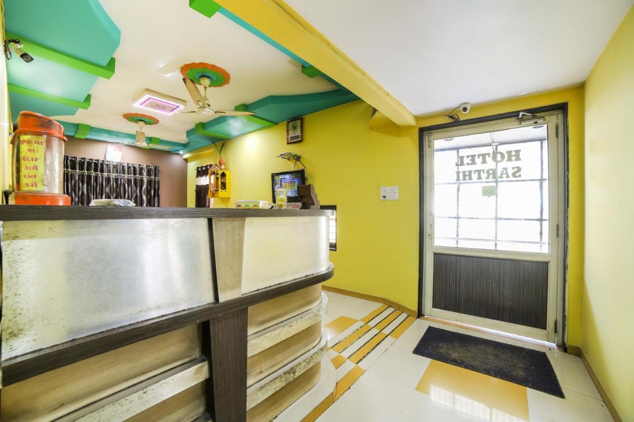 Oyo 69877 Hotel Sarthi Residency Ahmedabad Luaran gambar