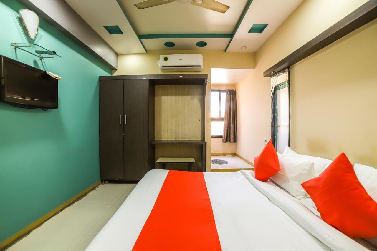 Oyo 69877 Hotel Sarthi Residency Ahmedabad Luaran gambar